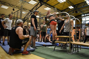 爱游戏中国-陈艺文赛后谈跳水心态，陈艺文领奖